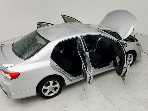 Used 2013 Toyota Corolla S image 43