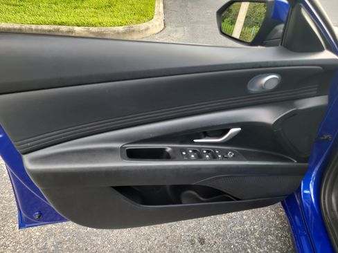 Used 2024 Hyundai Elantra SEL w/ Convenience Package FWD image 15