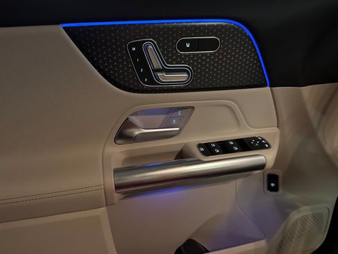 New 2026 Mercedes-Benz GLA 250 image 10