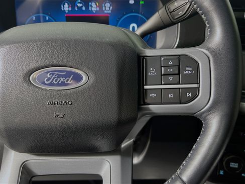 Used 2024 Ford F250 Lariat w/ Black Appearance Package AWD/4WD image 20