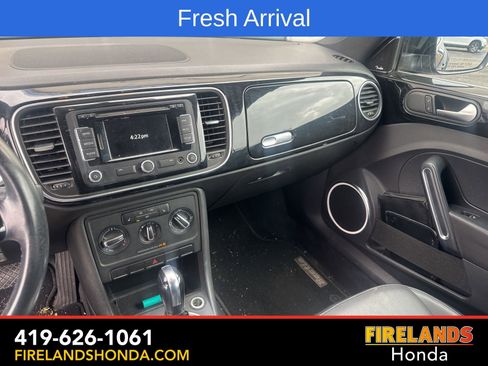 Used 2013 Volkswagen Beetle 2.5 50's Edition image 23