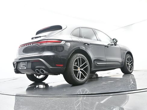 Certified 2024 Porsche Macan AWD/4WD image 48