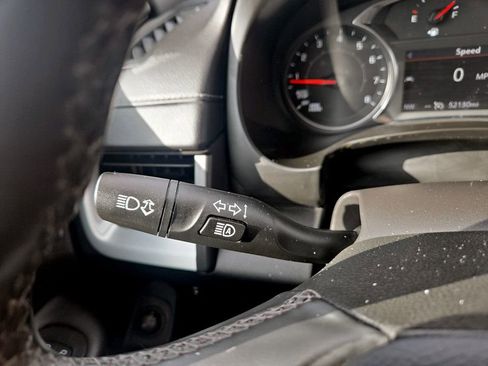 Used 2024 GMC Terrain SLT image 20