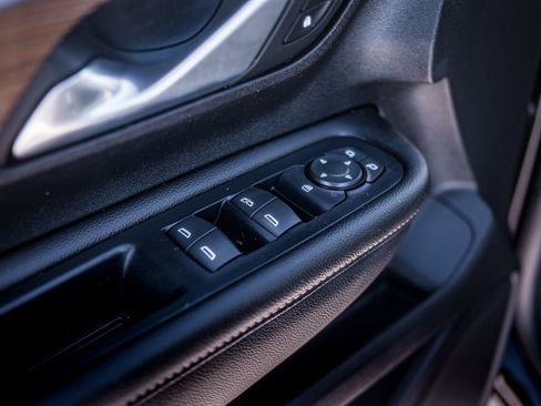 Used 2020 GMC Terrain SLE image 14