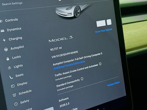 Used 2023 Tesla Model 3 Standard Range RWD image 18