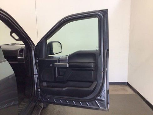 Used 2016 Ford F150 XLT w/ Equipment Group 302A Luxury image 8