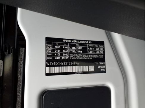 New 2025 Mercedes-Benz Sprinter 2500 image 37