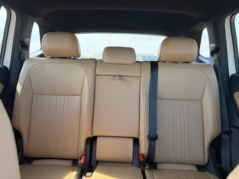 Used 2023 Volkswagen Tiguan SE w/ Panoramic Sunroof Package AWD/4WD image 44