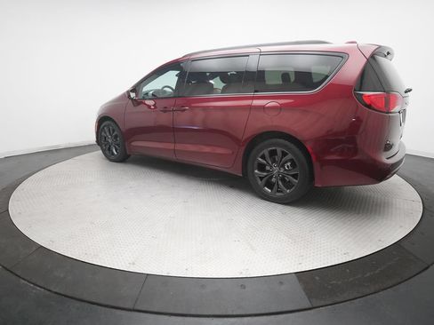 Used 2020 Chrysler Pacifica Touring-L Plus w/ S Appearance Package FWD image 35