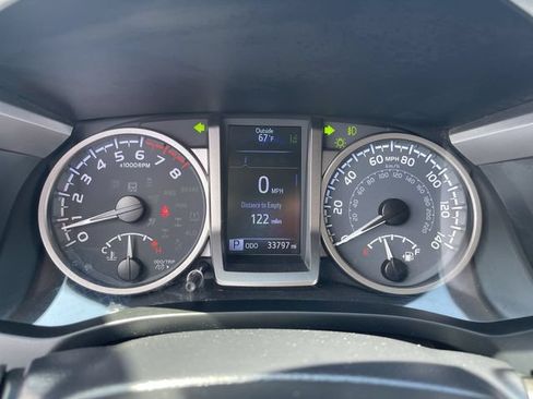 Certified 2023 Toyota Tacoma SR5 AWD/4WD image 16