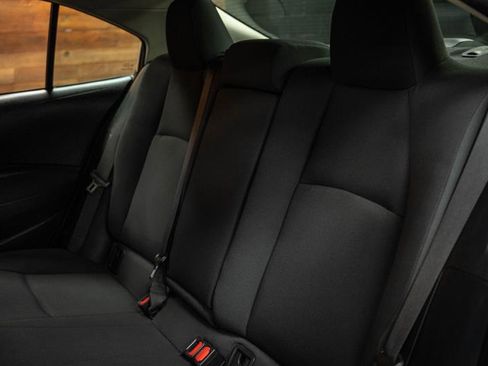 Used 2021 Toyota Corolla LE image 11