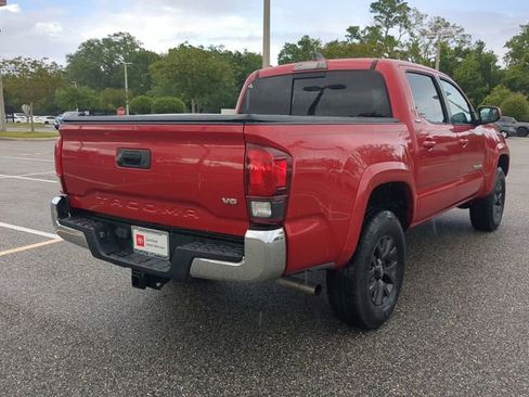 Certified 2021 Toyota Tacoma SR5 image 4