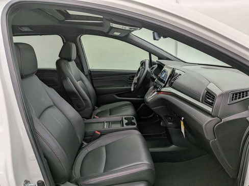 Used 2023 Honda Odyssey Sport image 23