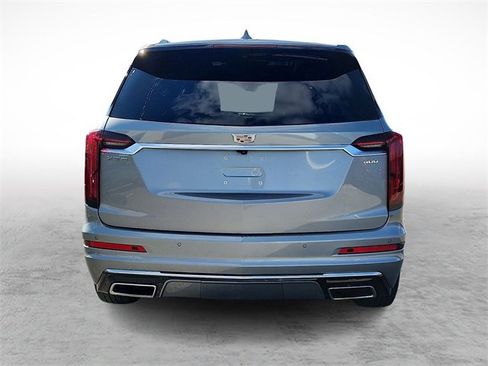 Certified 2025 Cadillac XT6 Premium Luxury image 5