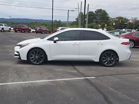Used 2025 Toyota Corolla SE image 25