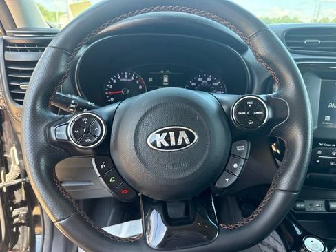 Used 2019 Kia Soul ! FWD image 15