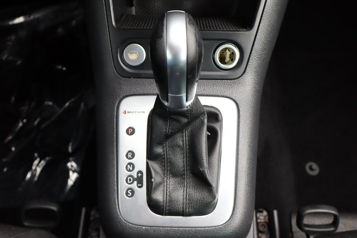 Used 2015 Volkswagen Tiguan SE AWD/4WD image 37