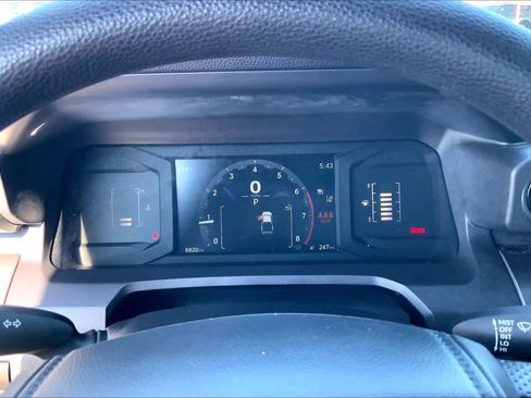 Used 2025 Toyota Tacoma SR5 AWD/4WD image 26