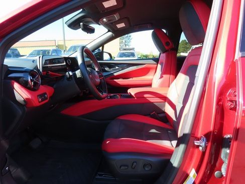 Used 2024 Chevrolet Blazer EV RS image 13