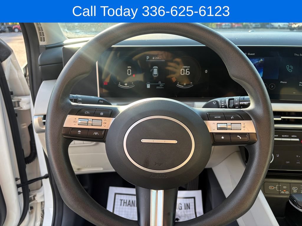 Used 2025 Hyundai Tucson SEL FWD image 13