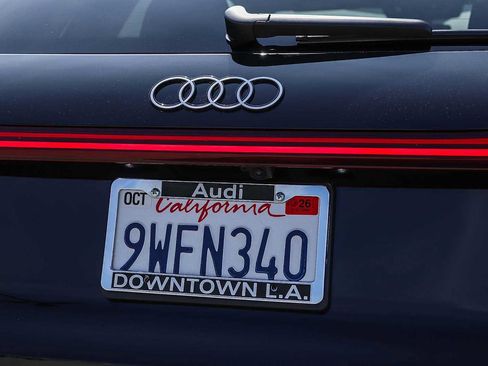 Used 2025 Audi Q5 Premium w/ Convenience Package AWD/4WD image 11