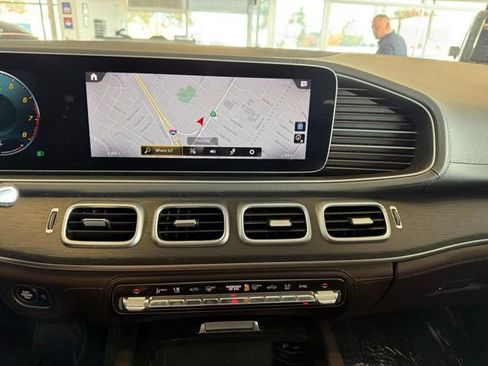 Used 2020 Mercedes-Benz GLE 350 GLE 350 w/ 3rd Row Seat Package image 16