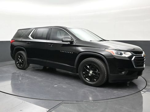 Used 2021 Chevrolet Traverse LS FWD image 7