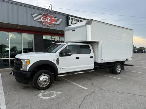Used 2017 Ford F550 4x4 Crew Cab Super Duty image 2