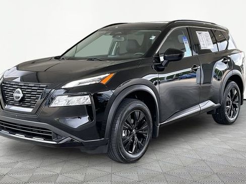 Used 2023 Nissan Rogue SV w/ SV Premium B Package FWD image 3