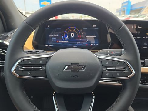 New 2026 Chevrolet Equinox ACTIV w/ Safety and Technology Package FWD image 18