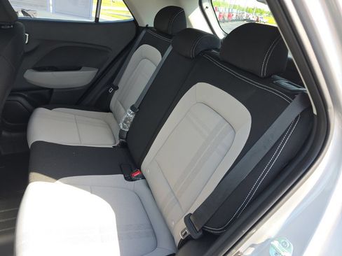 Used 2026 Hyundai Venue SEL FWD image 19