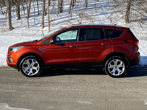 Certified 2019 Ford Escape Titanium image 4