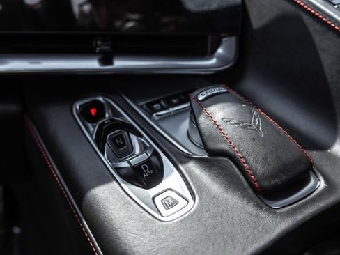 Used 2021 Chevrolet Corvette Stingray Premium Conv w/ Z51 Performance Package RWD image 19