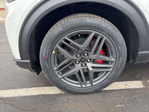 New 2026 Ford Explorer ST-Line w/ ST-Line Street Pack image 9