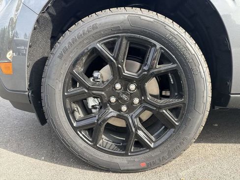 New 2025 Ford Maverick XLT w/ Black Appearance Package AWD/4WD image 10
