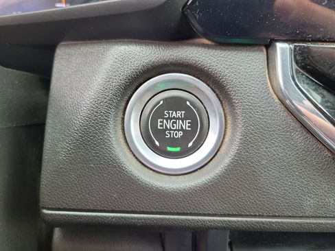 Used 2023 Chevrolet Colorado Trail Boss image 11