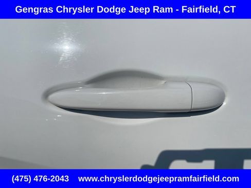 Used 2017 Jeep Cherokee High Altitude AWD/4WD image 34