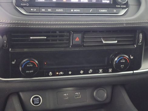 Used 2021 Nissan Rogue SV w/ Premium Package image 43