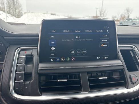 Used 2021 GMC Yukon SLT w/ SLT Luxury Package image 14