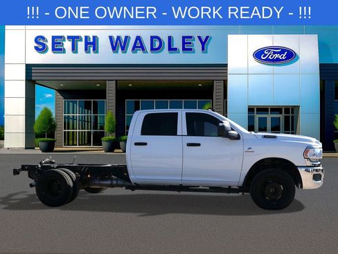 Used 2023 RAM 3500 Tradesman w/ Chrome Appearance Group image 2