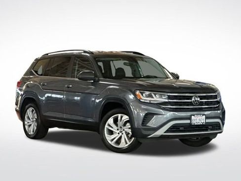 Used 2021 Volkswagen Atlas SE image 2