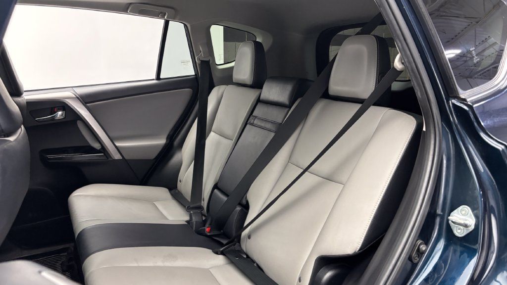 Used 2018 Toyota RAV4 Limited w/ Advanced Technology Package AWD/4WD image 18