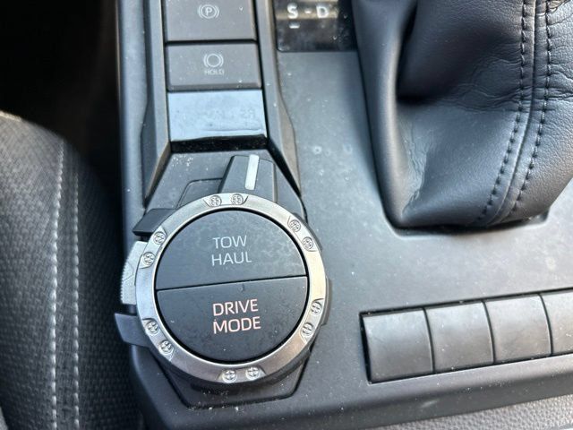 Used 2025 Toyota 4Runner SR5 AWD/4WD image 19