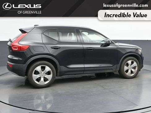 Used 2019 Volvo XC40 T5 Momentum AWD/4WD image 8