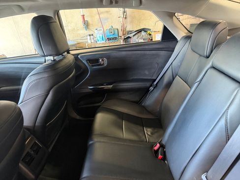 Used 2013 Toyota Avalon XLE Touring FWD image 33