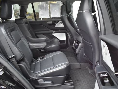 Used 2025 Lincoln Aviator Reserve w/ Equipment Group 201A AWD/4WD image 49