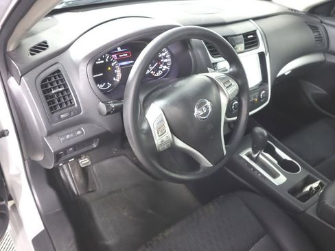 Used 2017 Nissan Altima 2.5 S w/ Power Driver Seat Package image 10