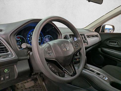 Used 2016 Honda HR-V LX image 9