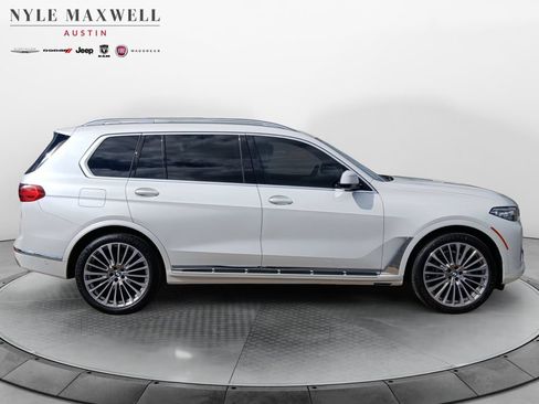 Used 2022 BMW X7 xDrive40i w/ Executive Package AWD/4WD image 17