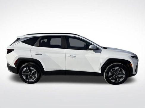 Certified 2025 Hyundai Tucson SEL AWD/4WD image 6